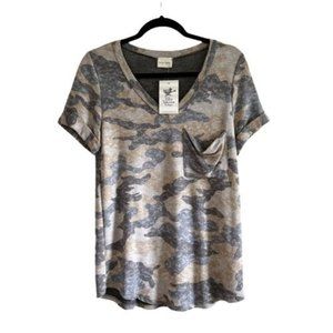 Lovely Melody Women Small Camo Print Short Sleeve T-Shirt